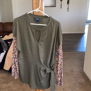 Nice shirt hardly worn